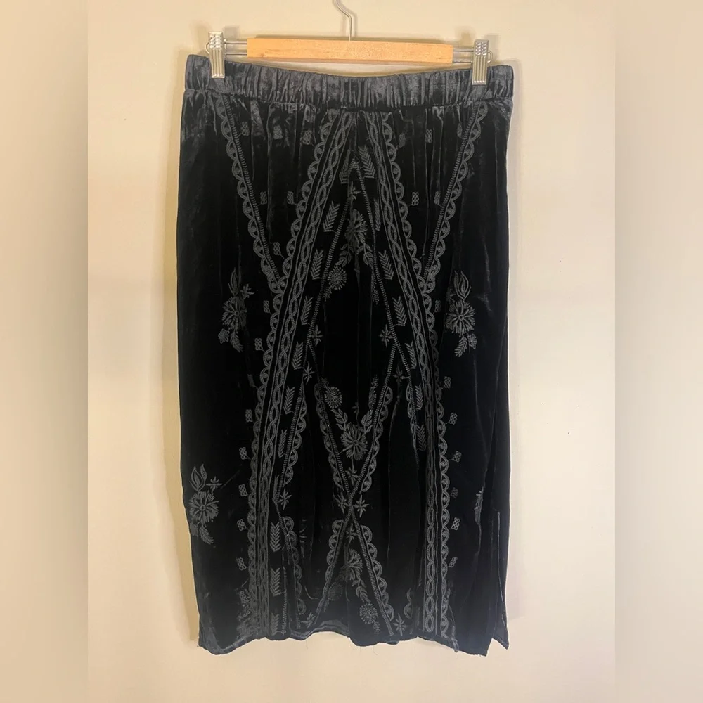 NWT Johnny Was Black Velvet Skirt - Picture 2 of 5